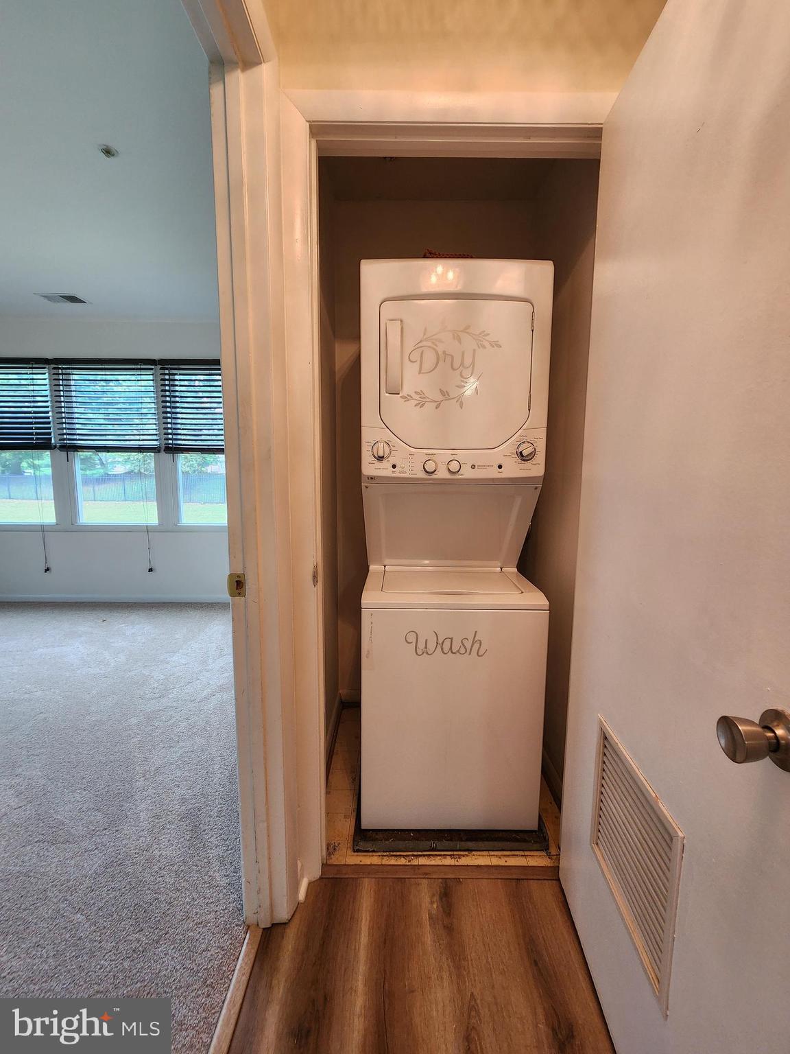 10 Greystone Court, Unit F Annapolis, MD 21403 - Photo 15 of 23 Washer and dryer