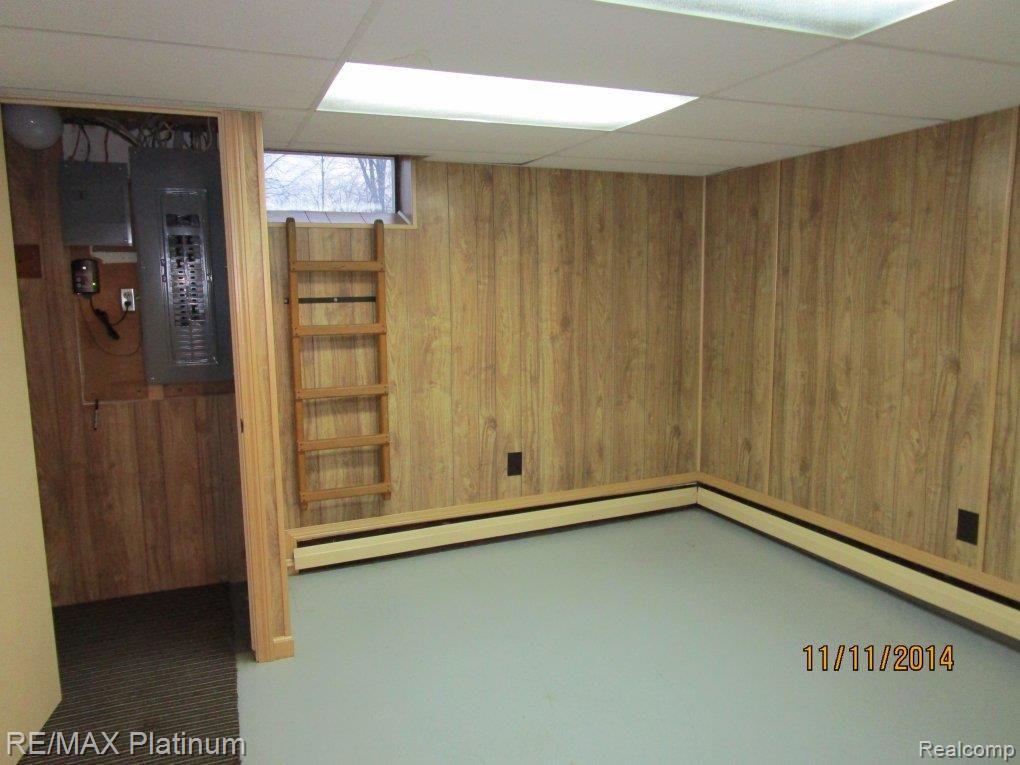 7210 Crofoot Road Fowlerville, MI 48836 - Photo 36 of 40 llbedrm.jpg