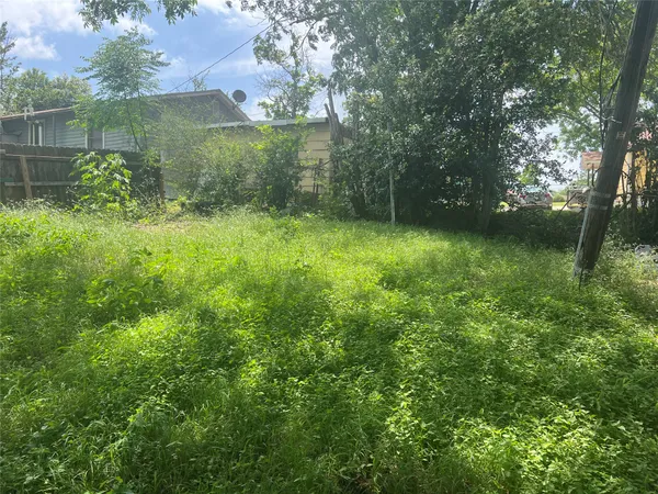 $60,000 | 711 Burkett Street, Taylor, TX 76574