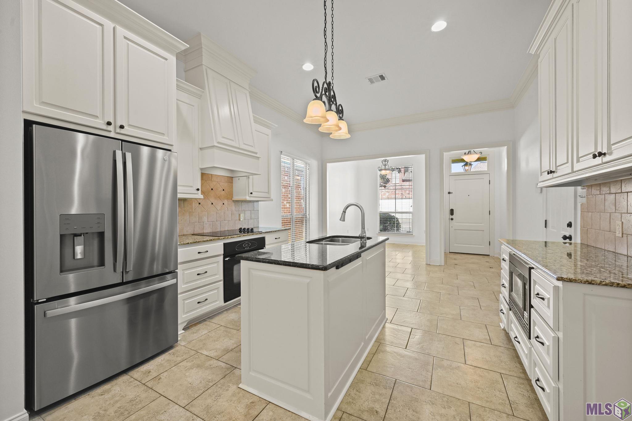 17514 Lake Willow Avenue Baton Rouge, LA 70817 - Photo 5 of 16