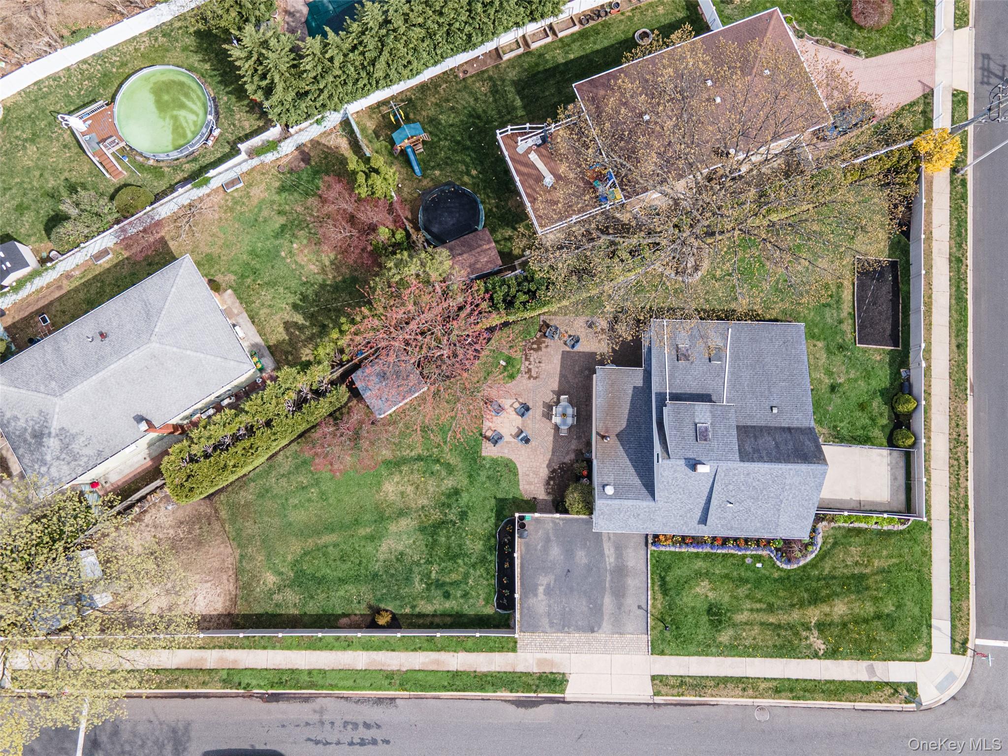 59 Orchid Road Levittown, NY 11756 - Photo 2 of 33