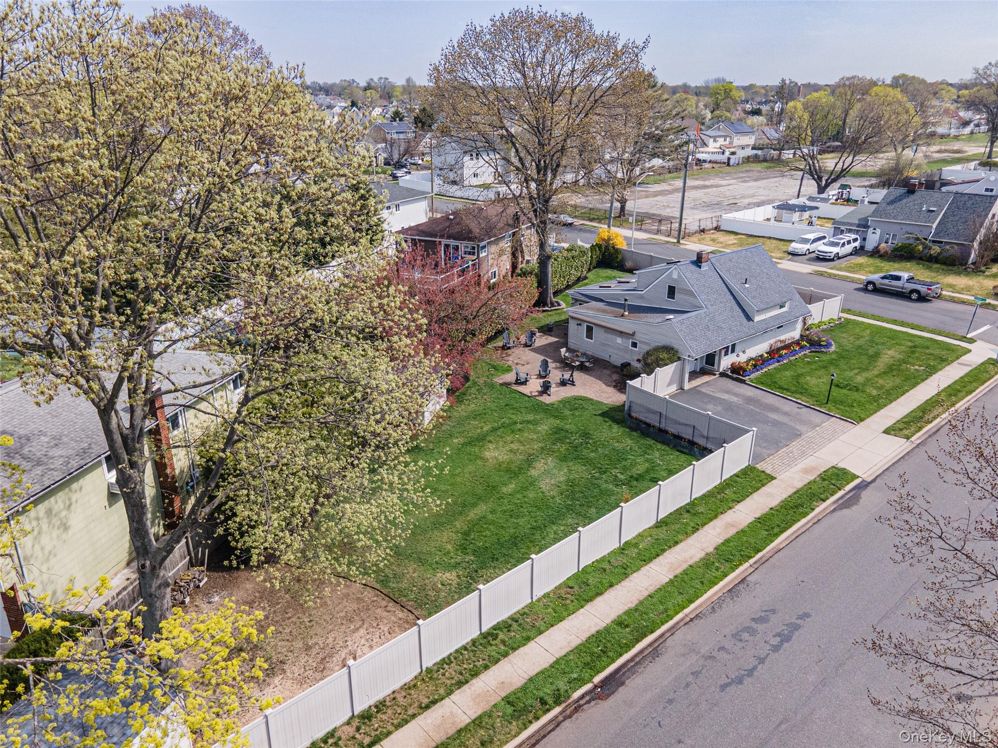 59 Orchid Road Levittown, NY 11756 - Photo 3 of 33