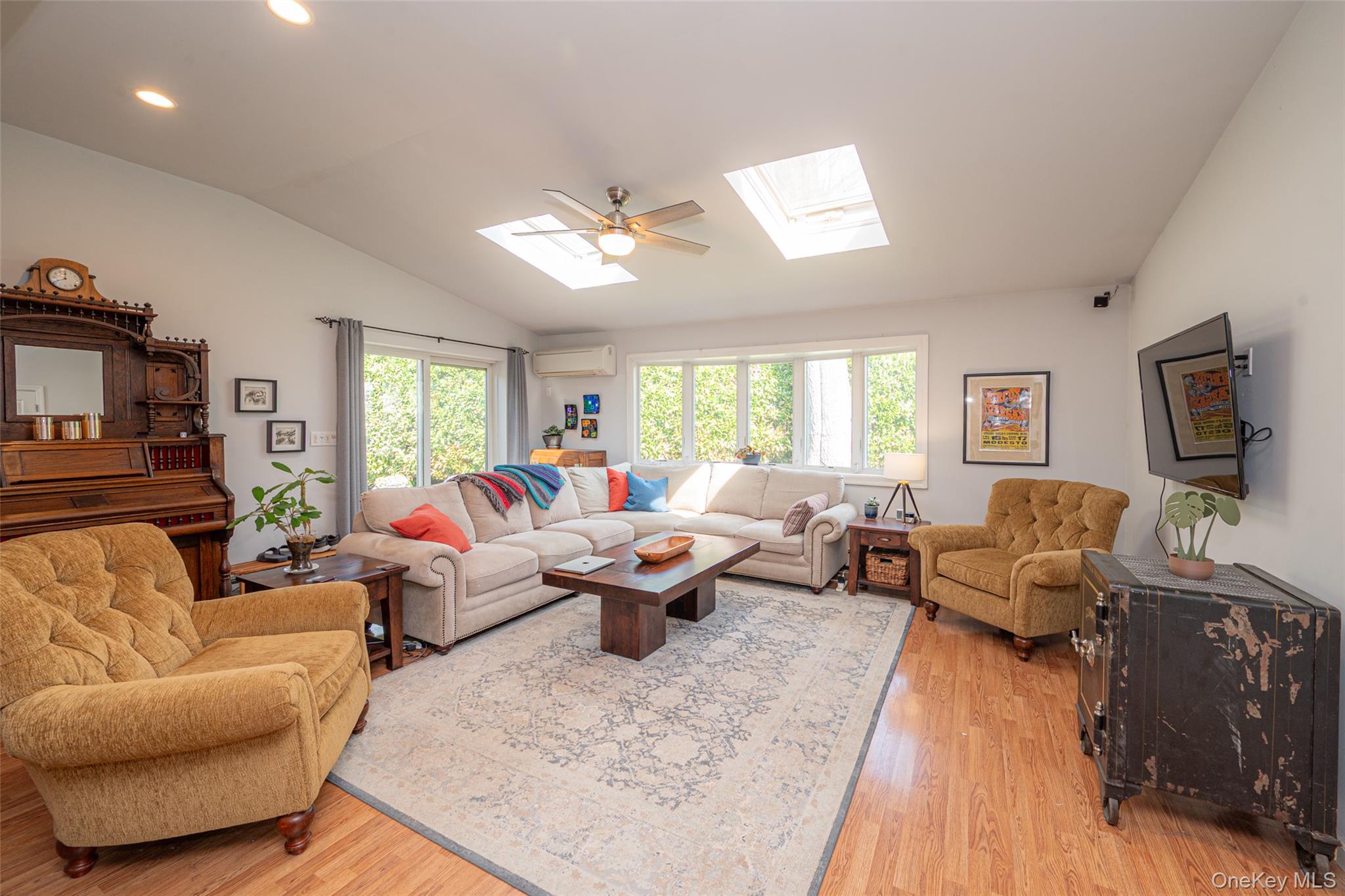 59 Orchid Road Levittown, NY 11756 - Photo 8 of 33