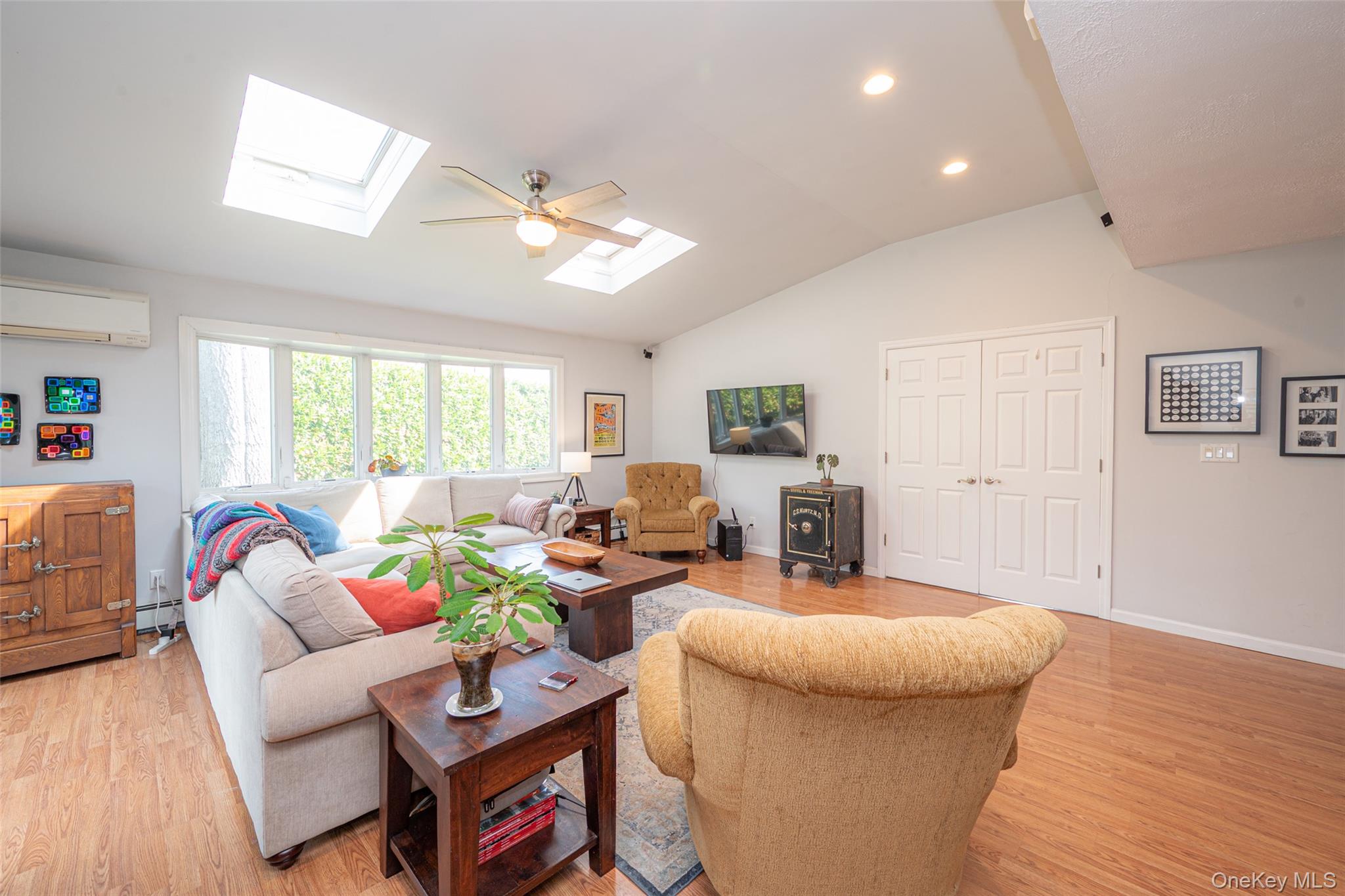 59 Orchid Road Levittown, NY 11756 - Photo 9 of 33