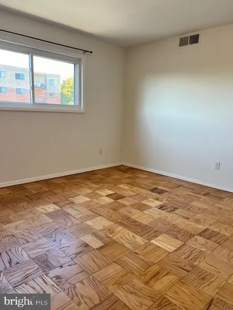 $1,850 | 4356 Cherry Hill Road, Unit 304, Arlington, VA 22207