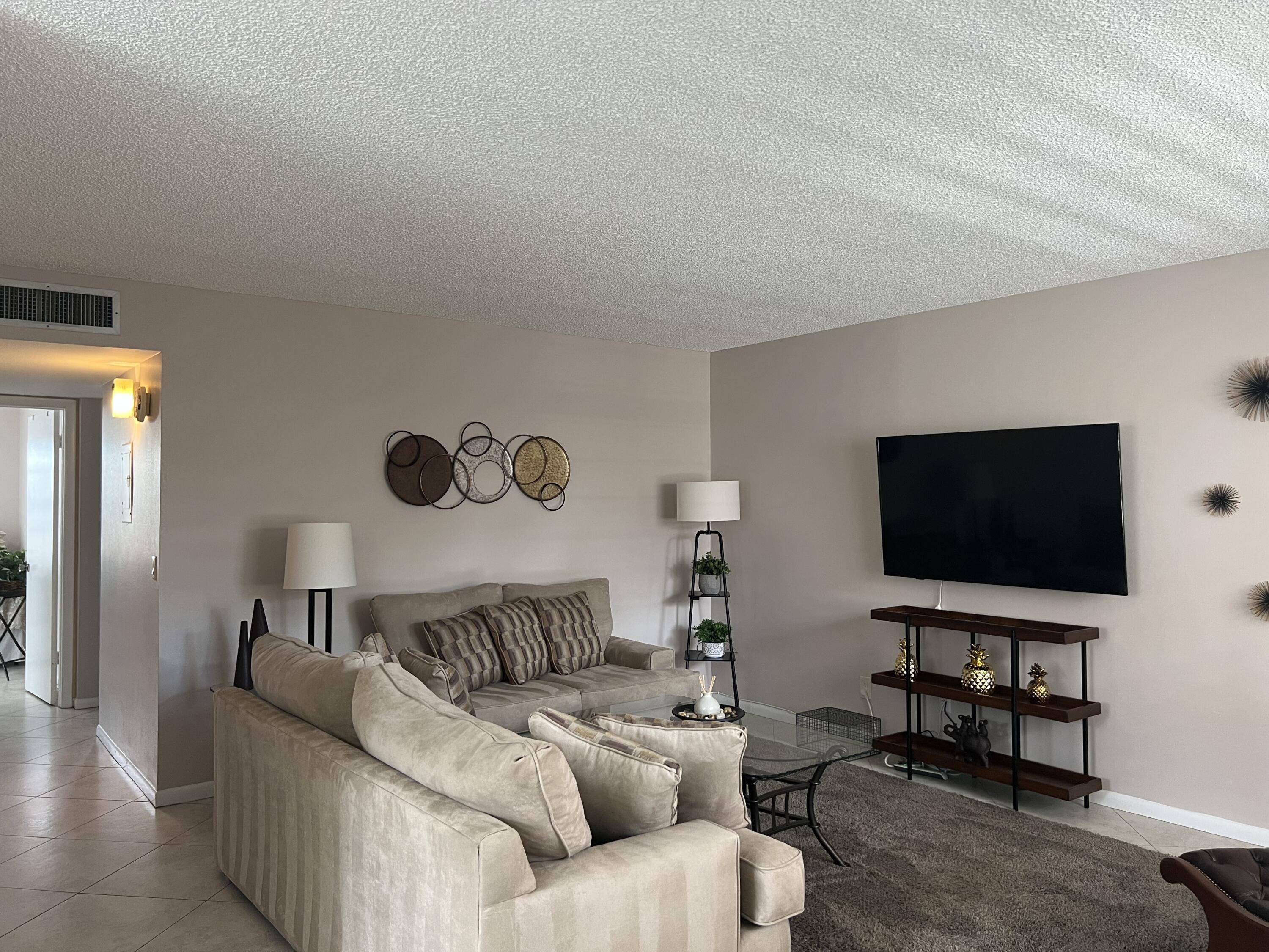 900 Flanders South Delray Beach, FL 33484 - Photo 1 of 52 IMG_7263