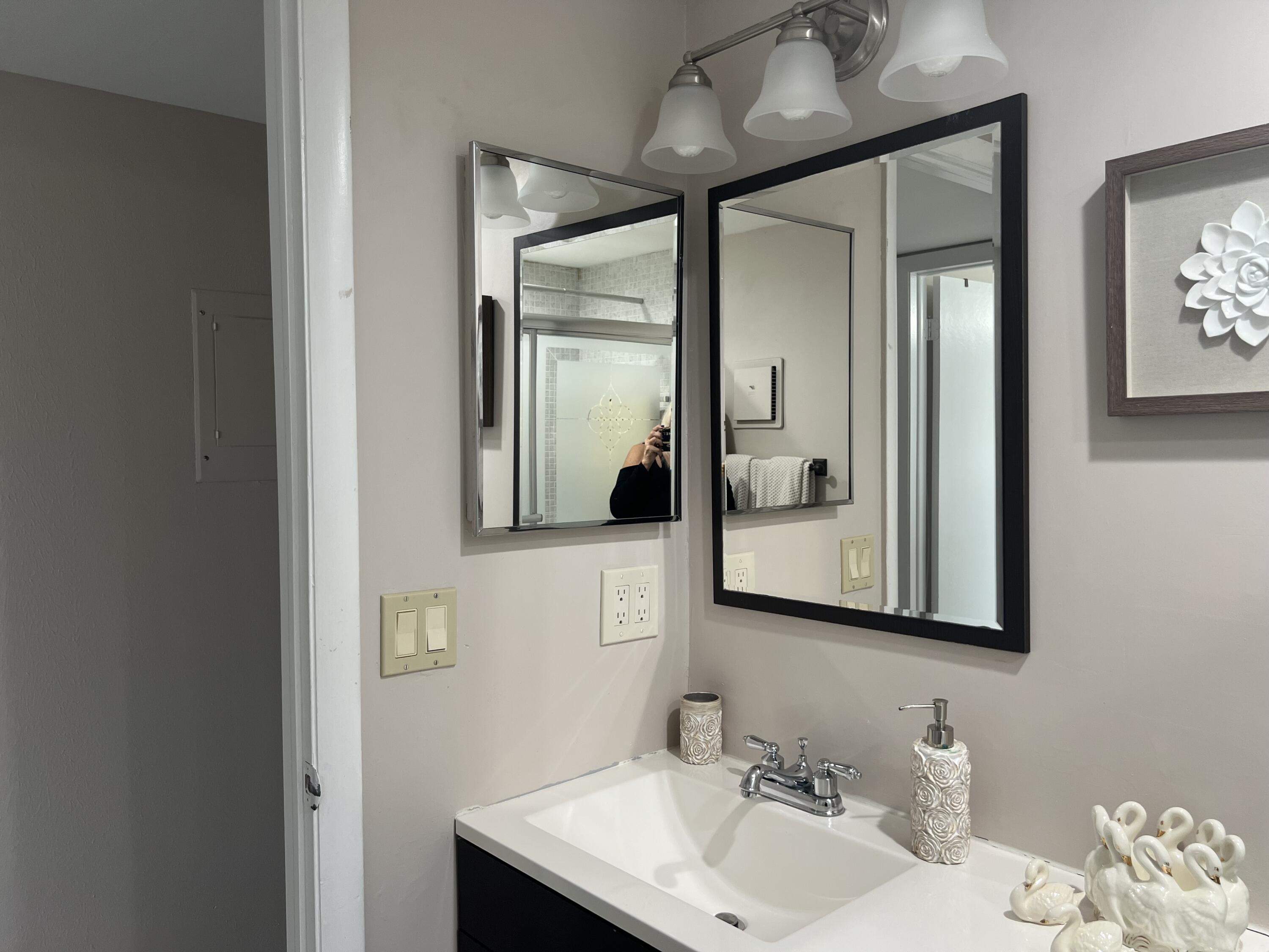 900 Flanders South Delray Beach, FL 33484 - Photo 26 of 52 IMG_7287