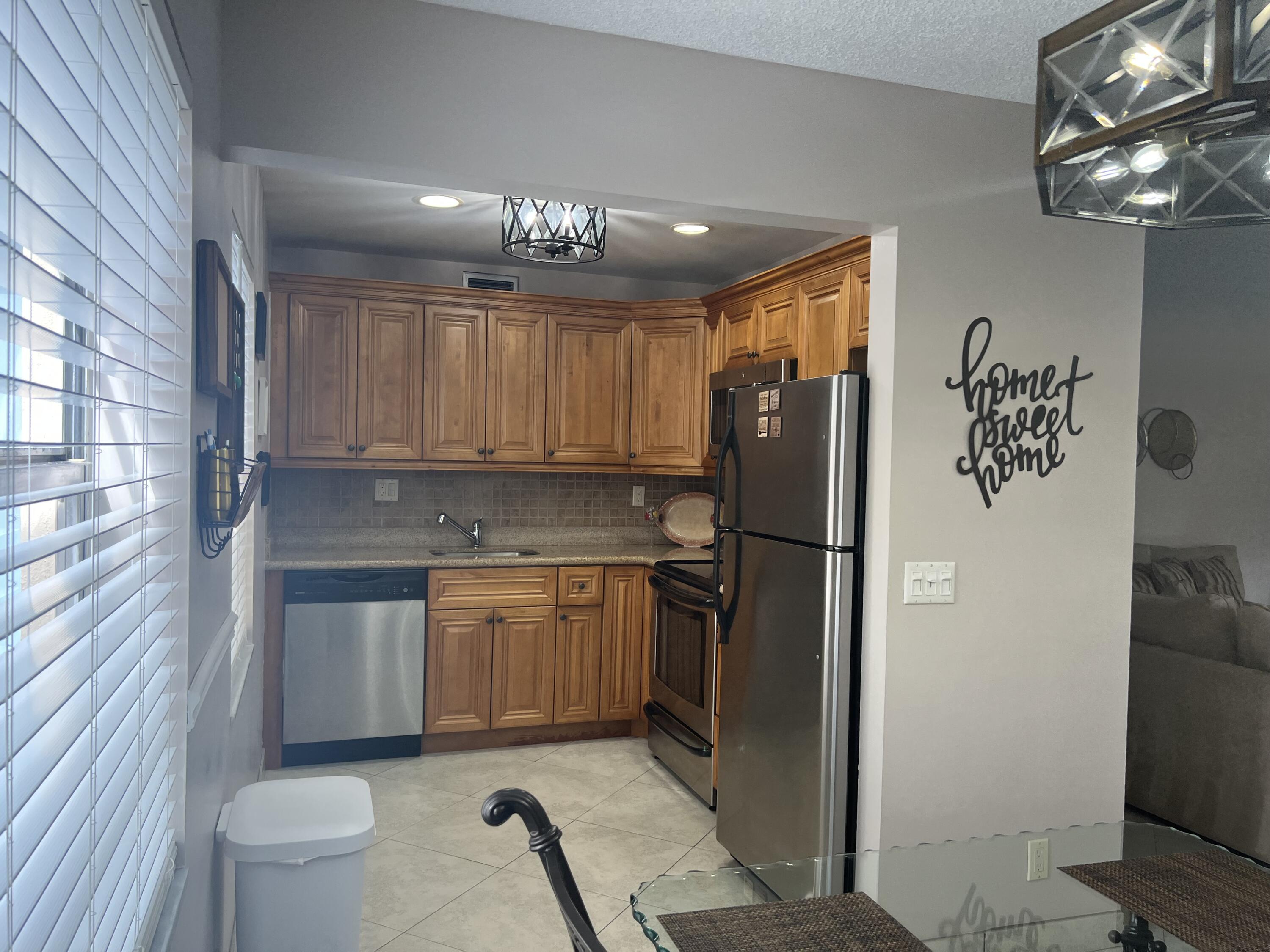 900 Flanders South Delray Beach, FL 33484 - Photo 3 of 52 IMG_7261
