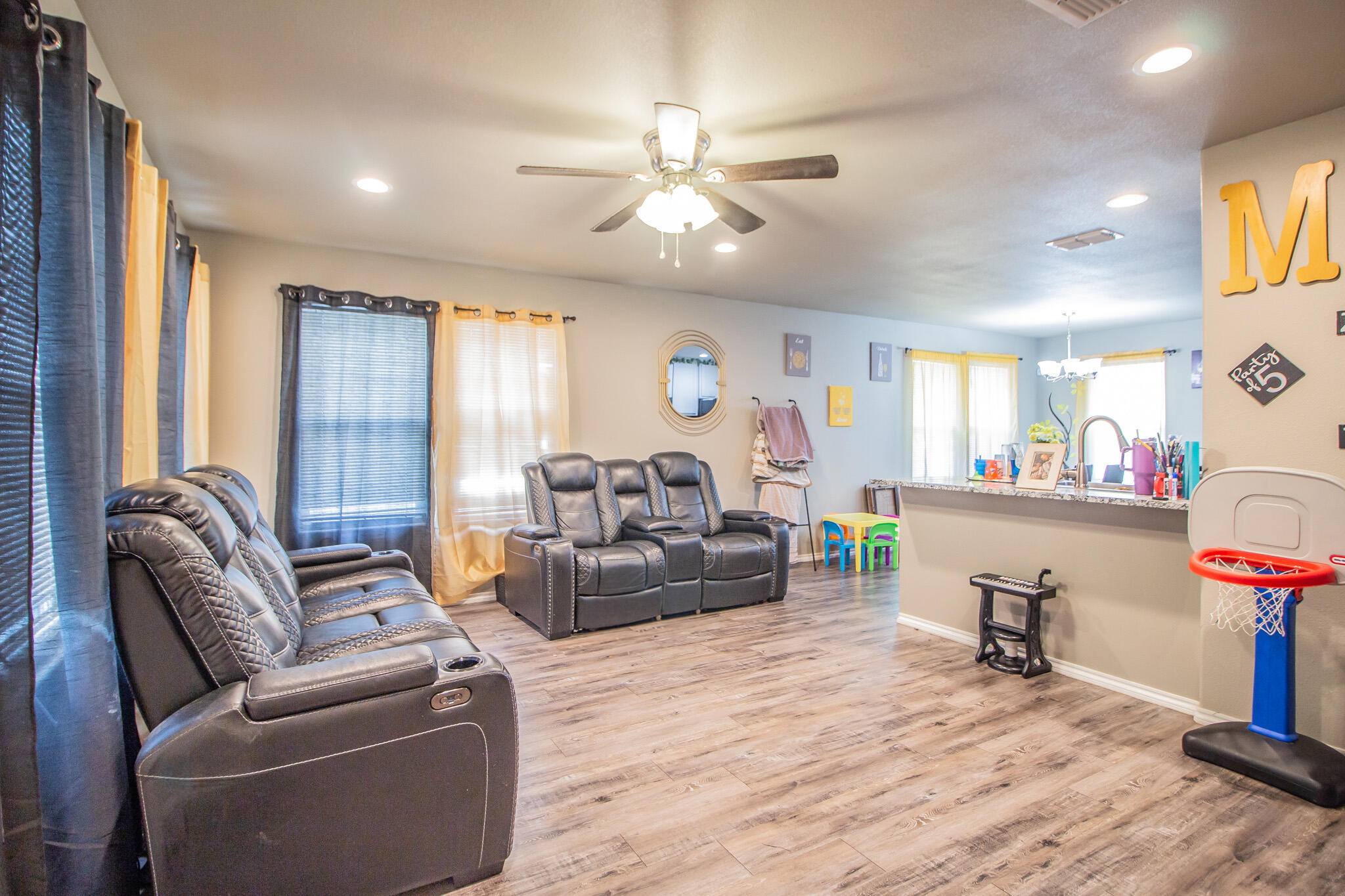 1806 East Harvard Street Lubbock, TX 79403 - Photo 3 of 22 IMG_6166