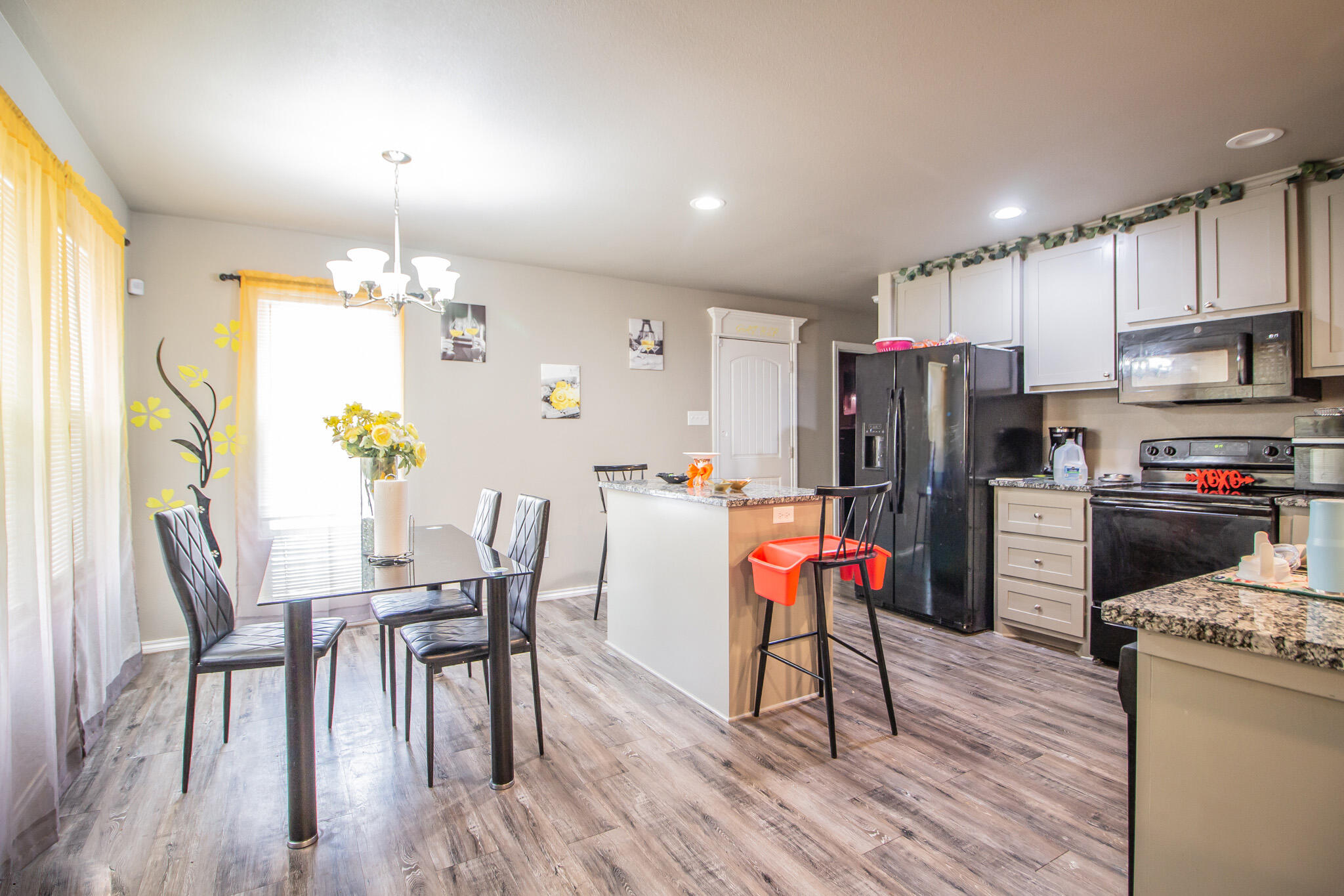 1806 East Harvard Street Lubbock, TX 79403 - Photo 7 of 22 IMG_6170