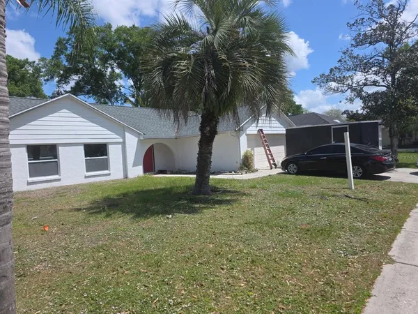 $2,500 | 16007 Pennington Road, Tampa, FL 33624