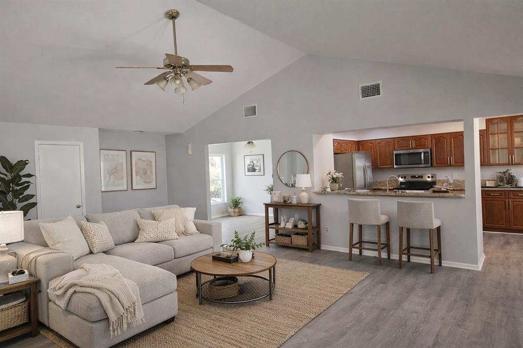 16007 Pennington Road Tampa, FL 33624 - Photo 2 of 6