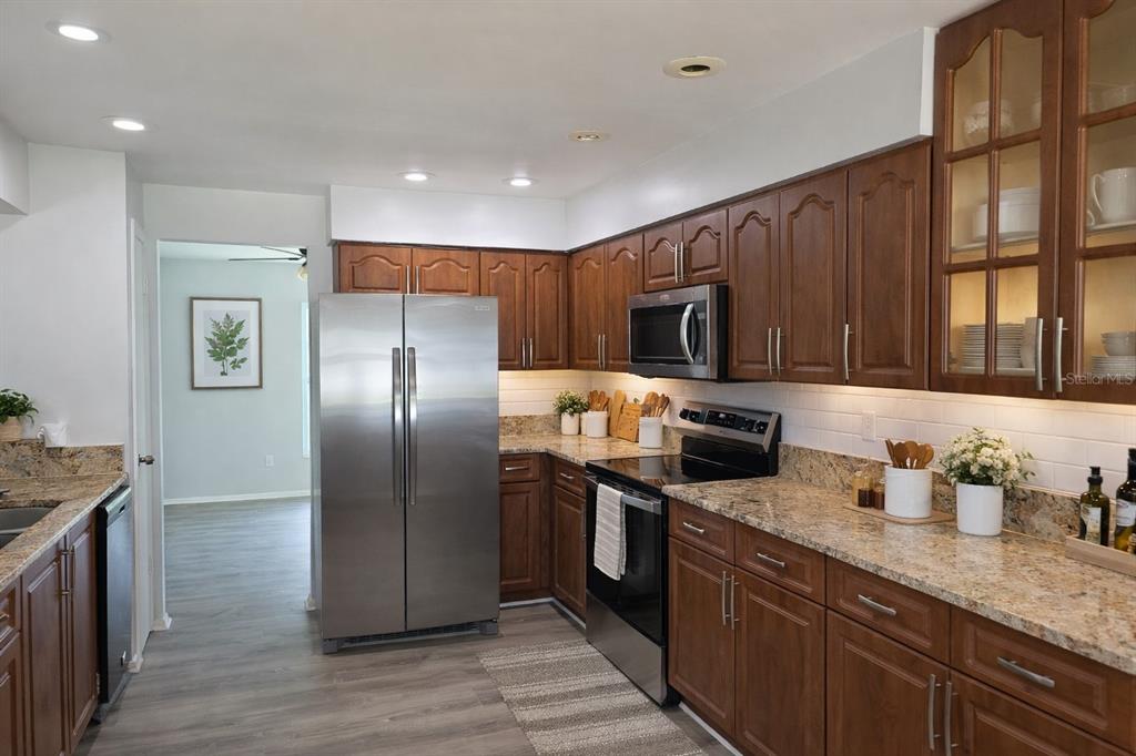 16007 Pennington Road Tampa, FL 33624 - Photo 4 of 6