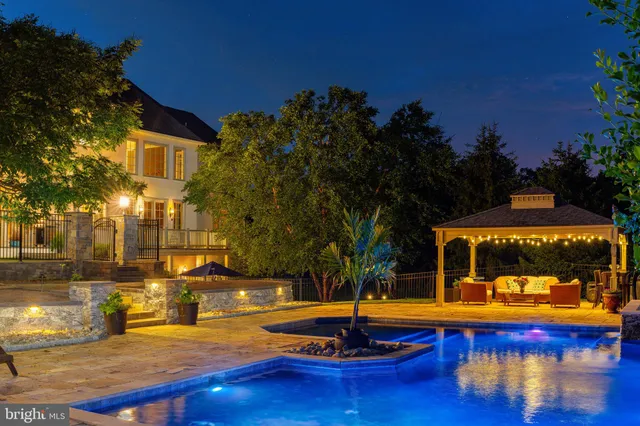 $5,690,000 | 3 Stonebridge Crossing Road, Newtown, PA 18940