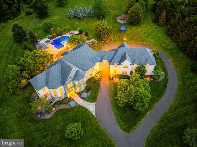 $5,690,000 | 3 Stonebridge Crossing Road, Newtown, PA 18940