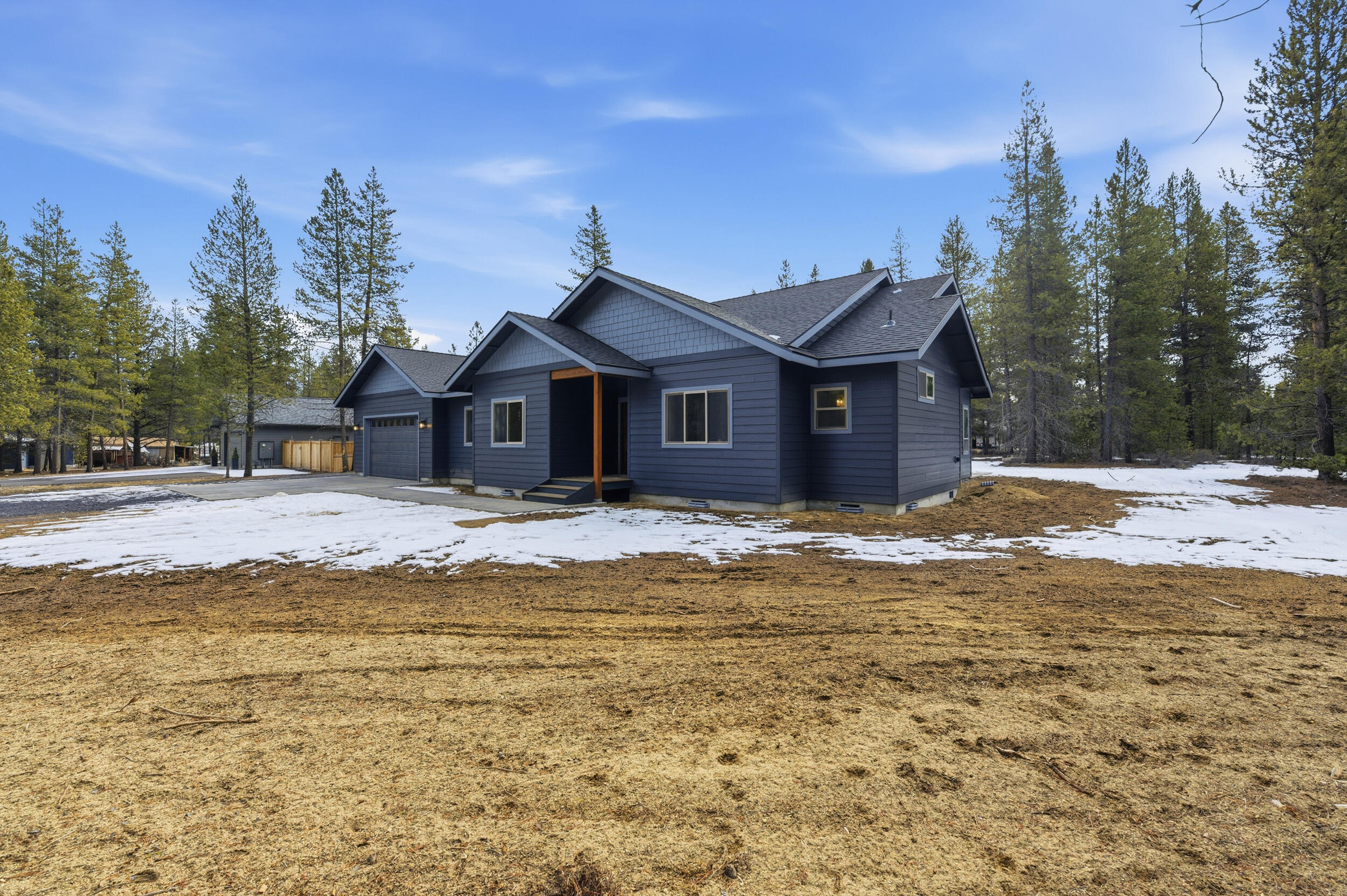 16083 Dyke Road, Unit 9 La Pine, OR 97739 - Photo 49 of 53 a house with swimming pool in front of it