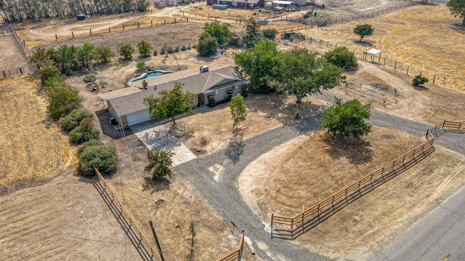 37250 Ave 17 Madera, CA 93636 - Photo 3 of 55