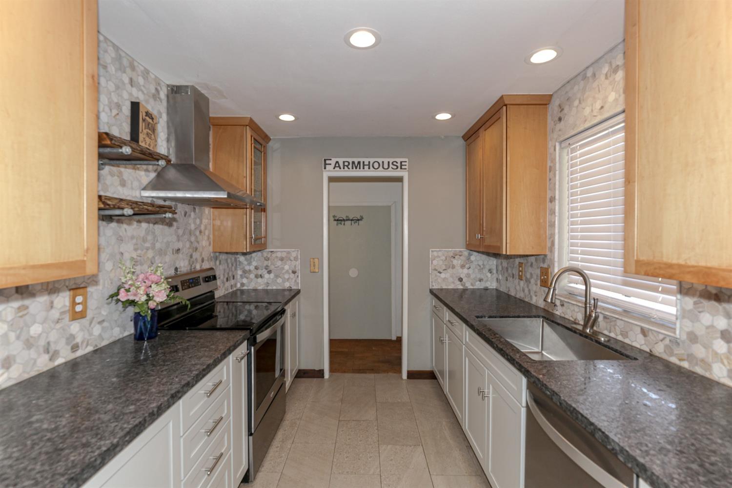 37250 Ave 17 Madera, CA 93636 - Photo 23 of 55