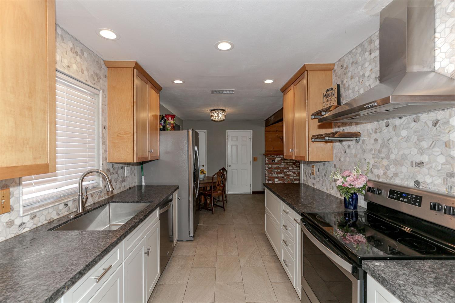 37250 Ave 17 Madera, CA 93636 - Photo 25 of 55