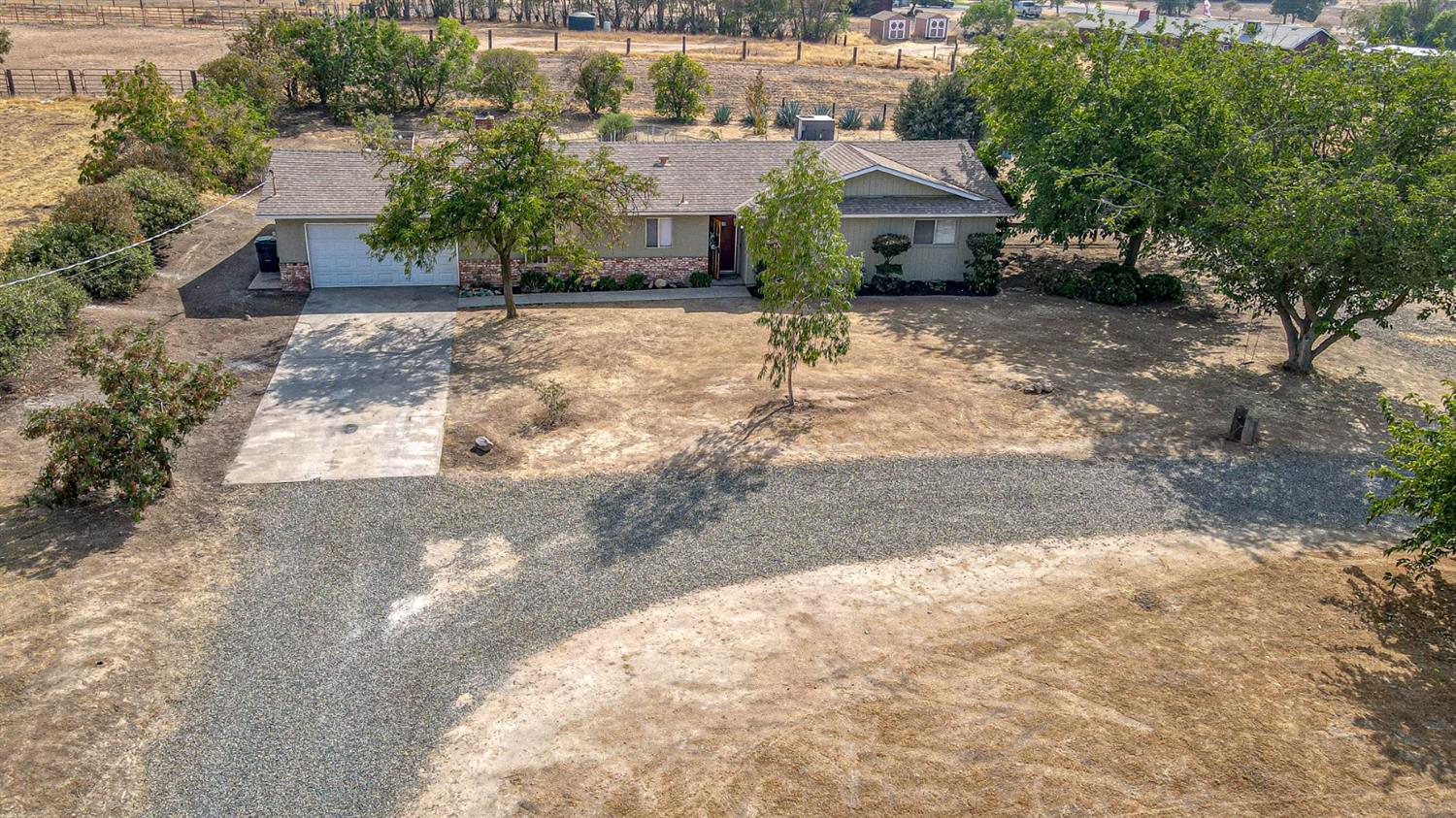 37250 Ave 17 Madera, CA 93636 - Photo 9 of 55