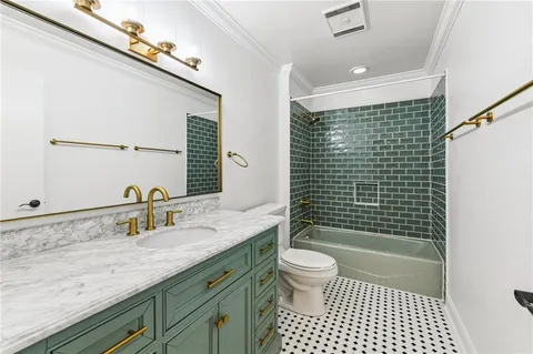 $484,900 | 13758 Highway 23, Belle Chasse, LA 70037