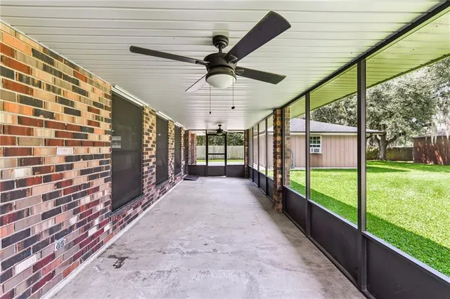 $484,900 | 13758 Highway 23, Belle Chasse, LA 70037