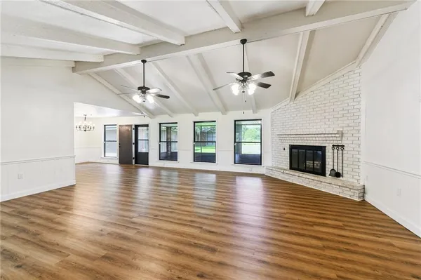 $484,900 | 13758 Highway 23, Belle Chasse, LA 70037