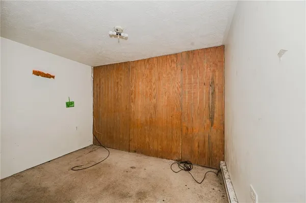 a view of a garage
