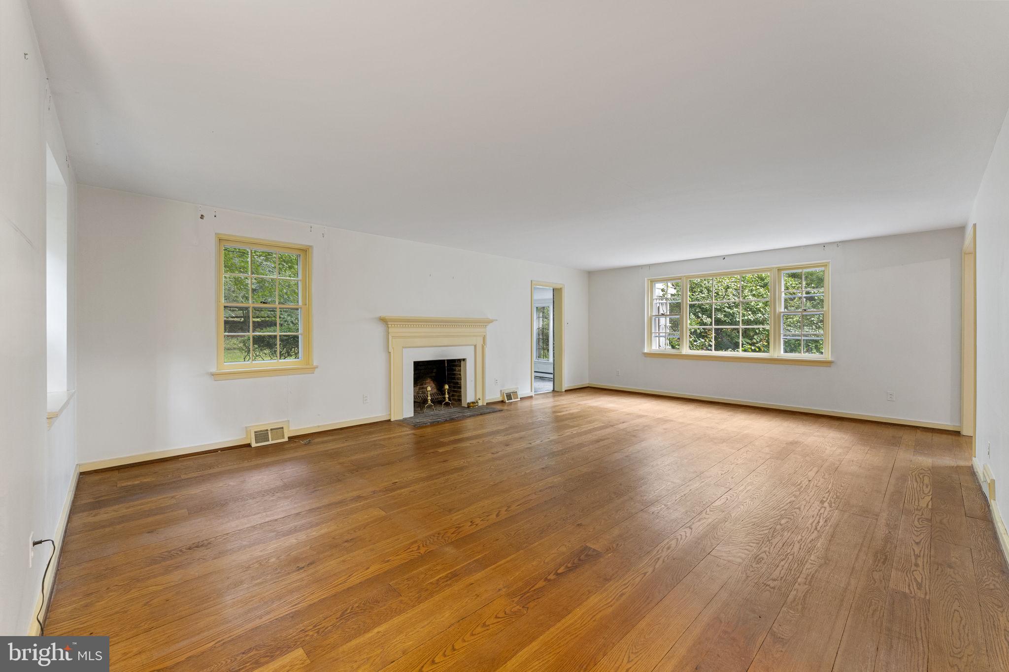 73 Line Road Malvern, PA 19355 - Photo 6 of 44 Living Room