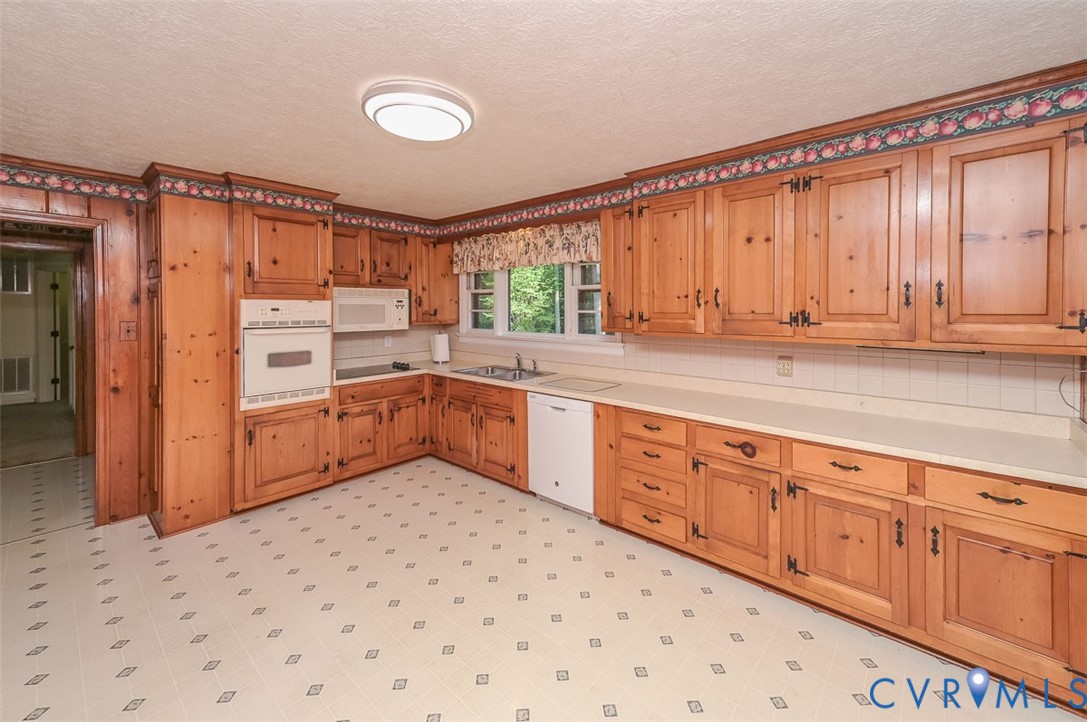 1251 Mill Road Henrico, VA 23231 - Photo 2 of 24