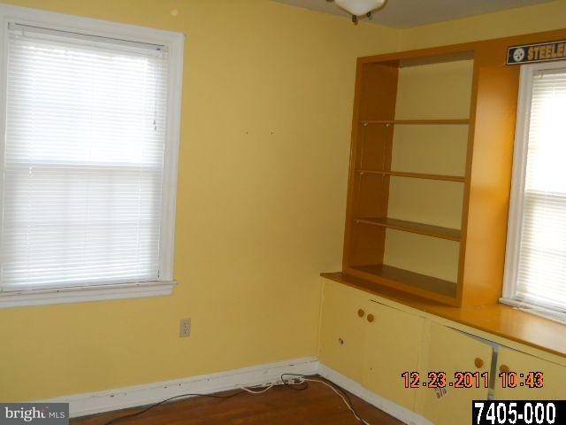 144 Maple Street Manchester, PA 17345 - Photo 8 of 18 Gallery Image 8