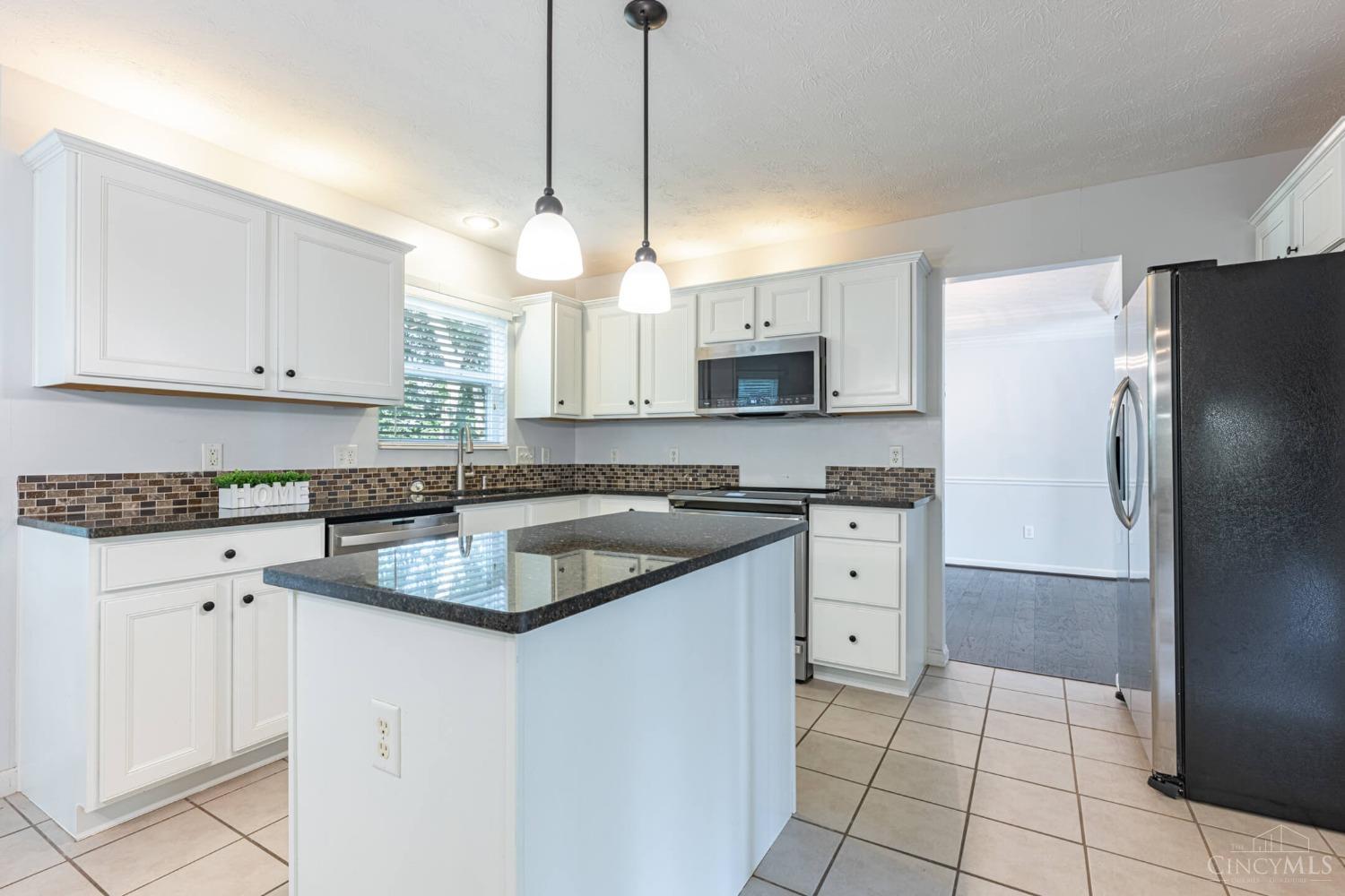 9035 Highland Circle Springboro, OH 45066 - Photo 11 of 47