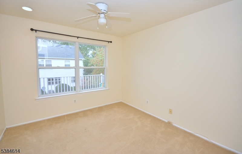 125 Exeter Court, Unit 125 Piscataway, NJ 08854 - Photo 12 of 31