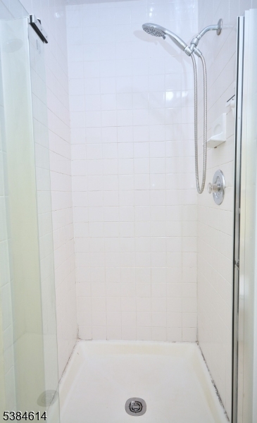 125 Exeter Court, Unit 125 Piscataway, NJ 08854 - Photo 17 of 31