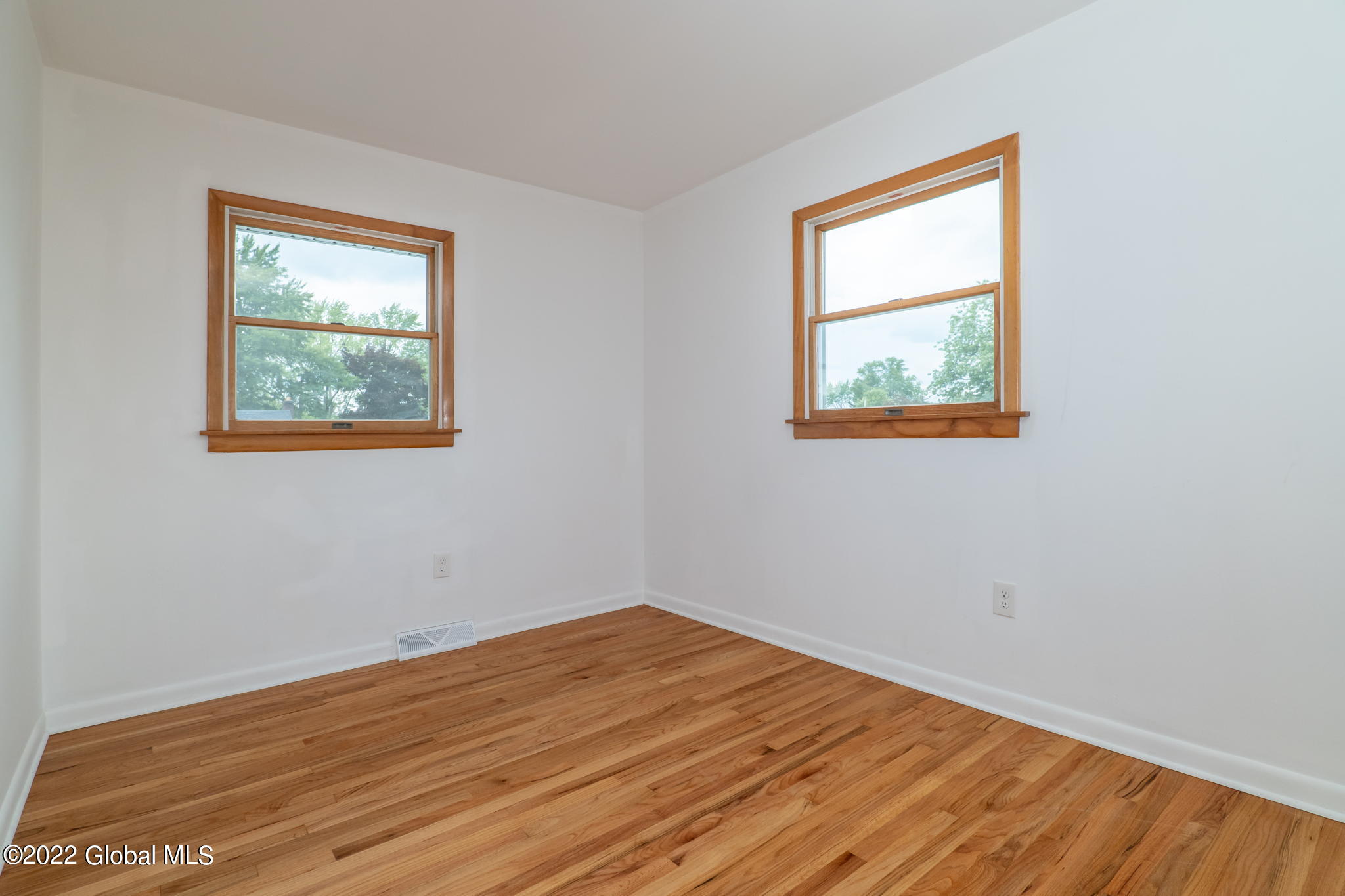 5 Whitney Road Colonie, NY 12110 - Photo 15 of 40 15-web-or-mls-5WhitneyRd-15