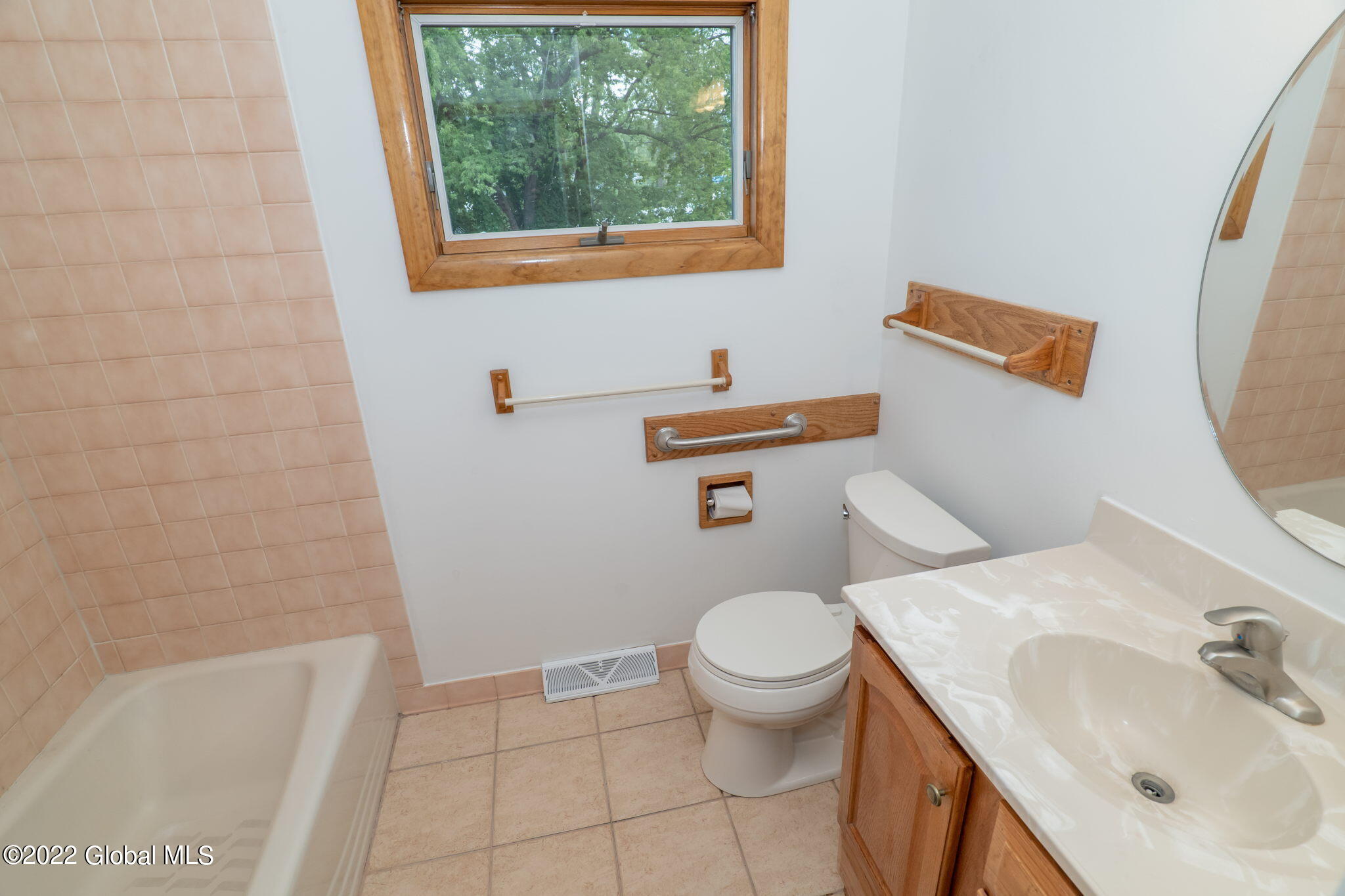 5 Whitney Road Colonie, NY 12110 - Photo 21 of 40 21-web-or-mls-5WhitneyRd-21