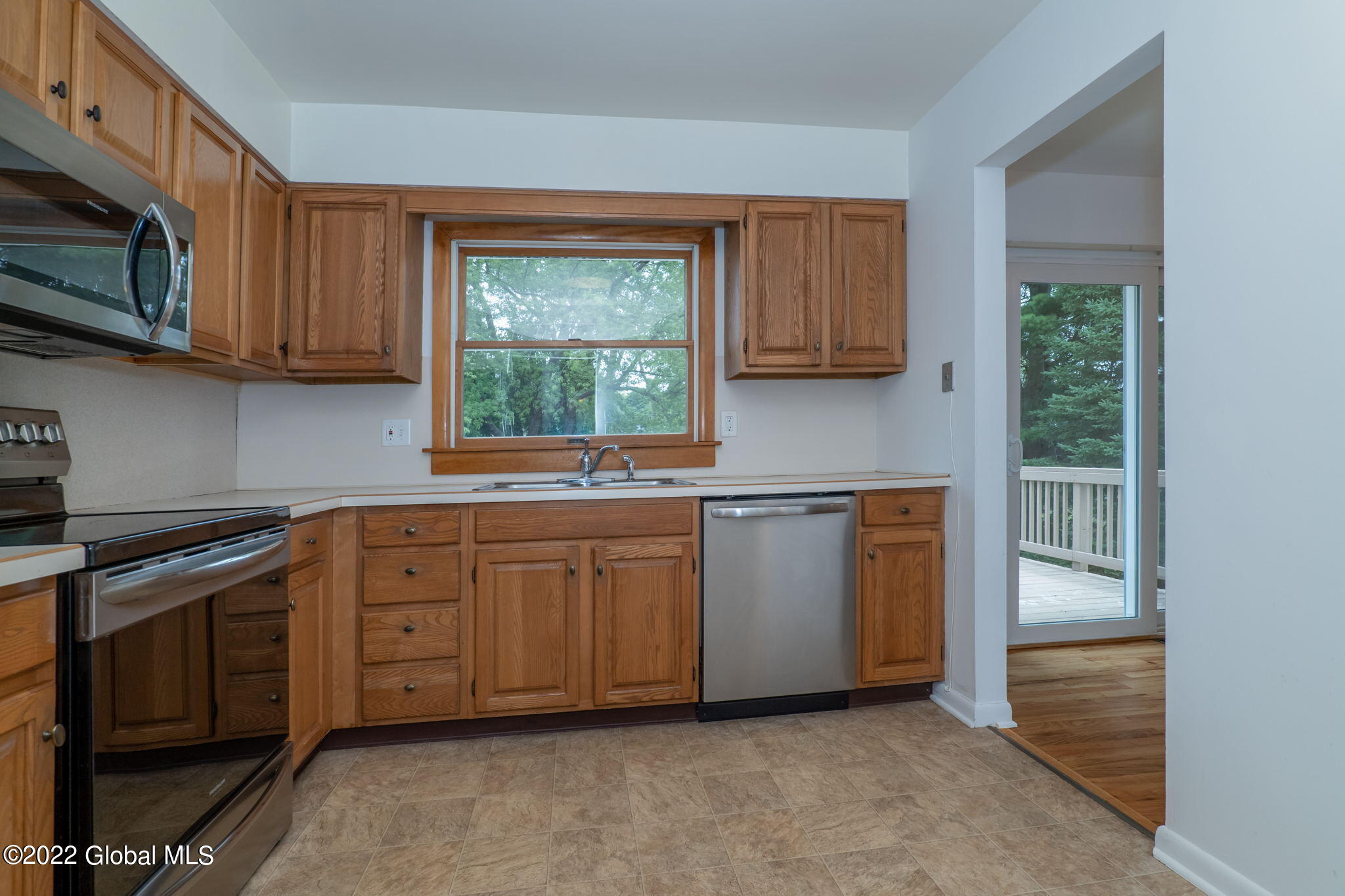 5 Whitney Road Colonie, NY 12110 - Photo 8 of 40 8-web-or-mls-5WhitneyRd-8