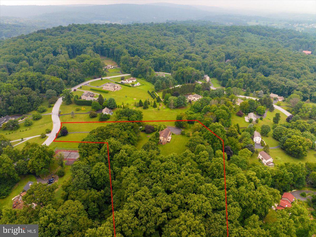 900 Scholl Road Pottstown, PA 19465 - Photo 9 of 64 Gallery Image 9
