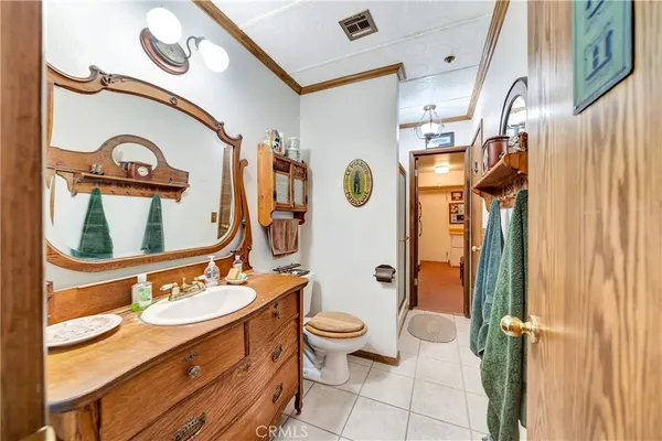 $699,900 | 11720 Honeybee Lane, Juniper Hills, CA 93543
