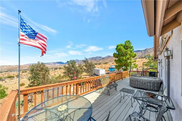 $699,900 | 11720 Honeybee Lane, Juniper Hills, CA 93543