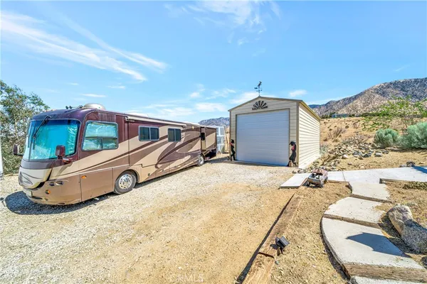 $699,900 | 11720 Honeybee Lane, Juniper Hills, CA 93543