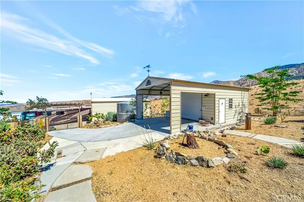 $699,900 | 11720 Honeybee Lane, Juniper Hills, CA 93543
