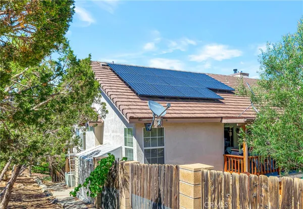 $699,900 | 11720 Honeybee Lane, Juniper Hills, CA 93543