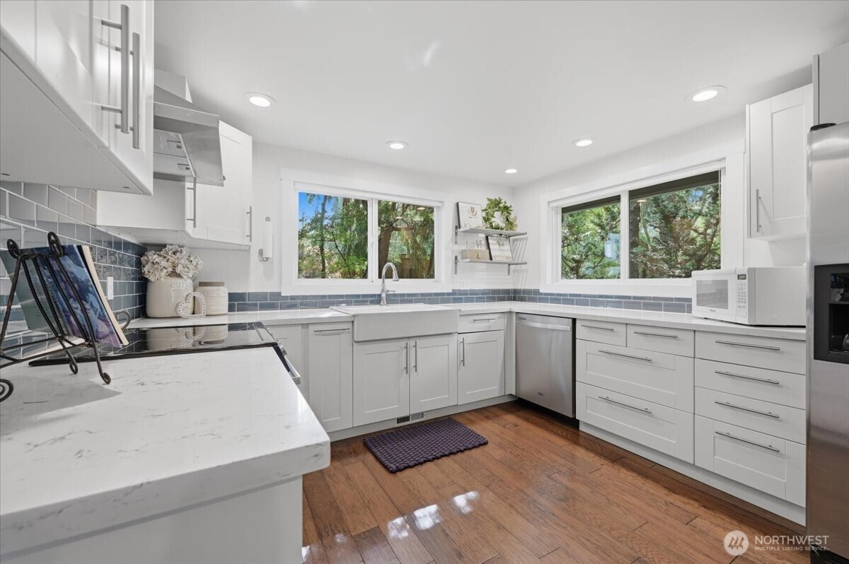 2804 East Howell Street Seattle, WA 98122 - Photo 10 of 25