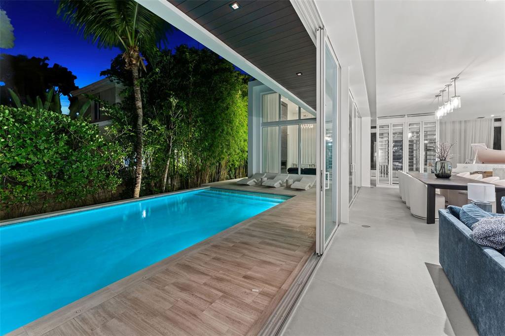 4433 North Bay Road Miami Beach, FL 33140 - Photo 34 of 67