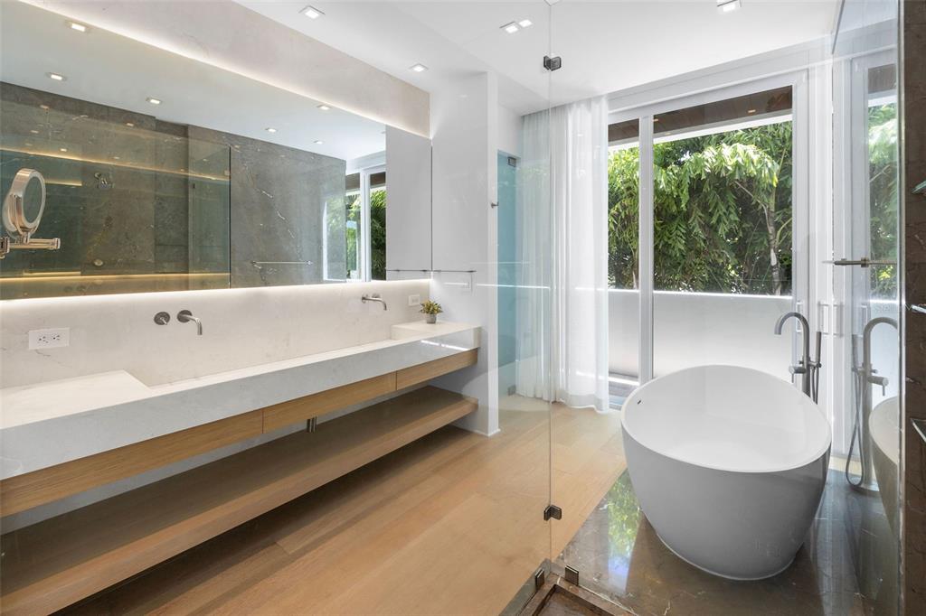 4433 North Bay Road Miami Beach, FL 33140 - Photo 59 of 67