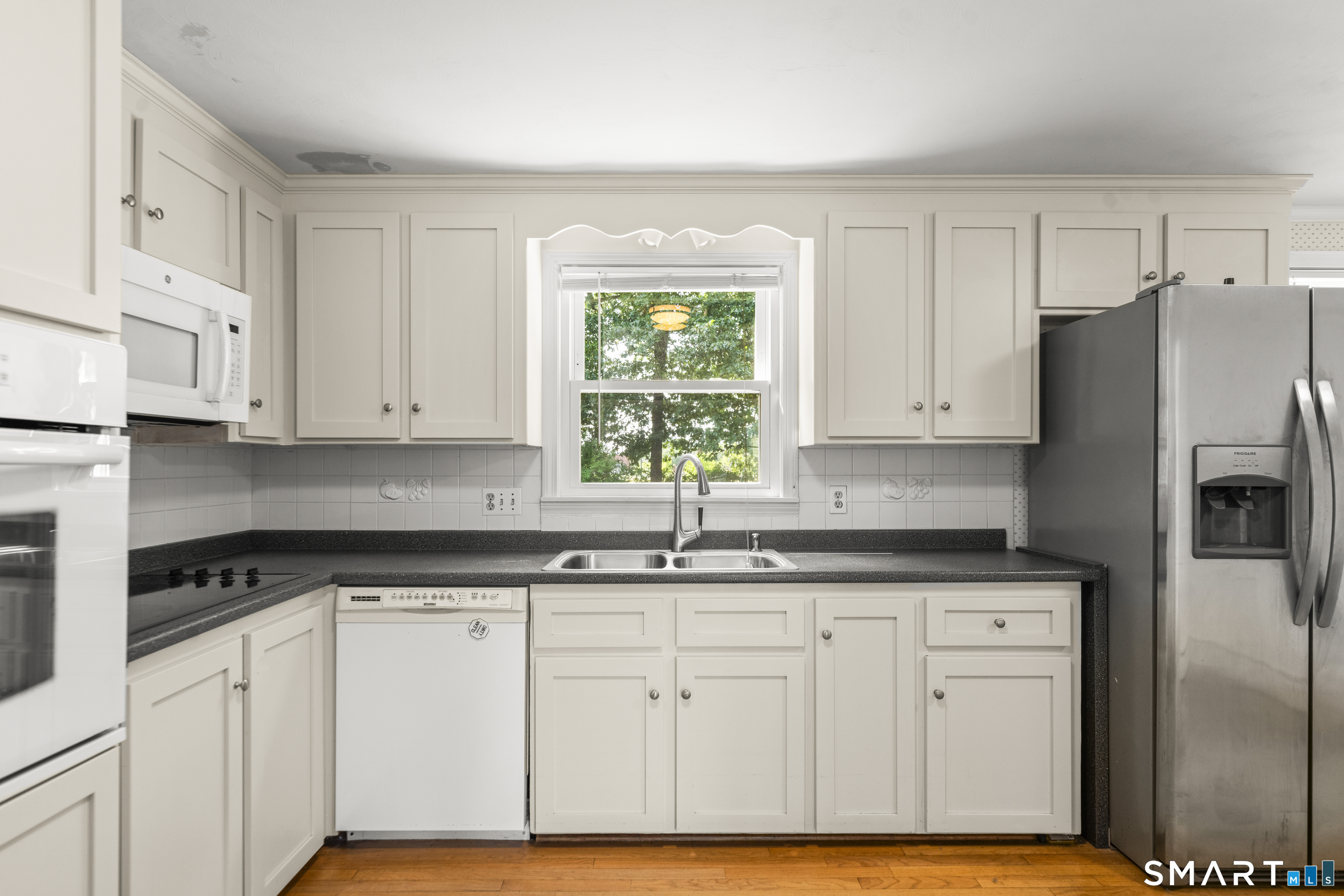 2 Sparkle Street Enfield, CT 06082 - Photo 10 of 32