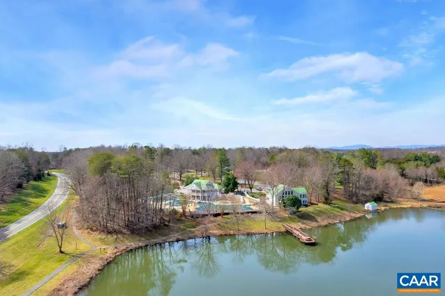 a view of a tennis court