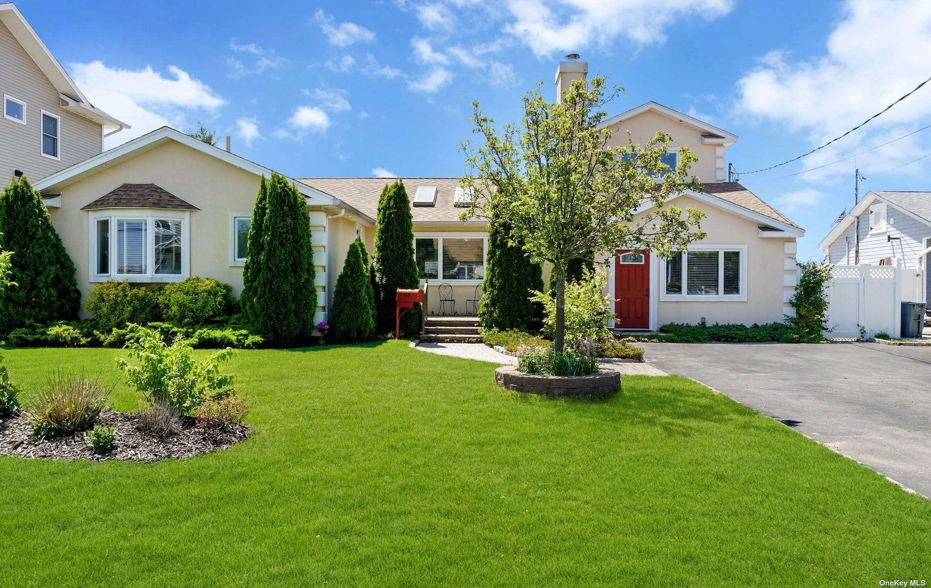 118 Lighthouse Road, Babylon, NY 11702 Compass