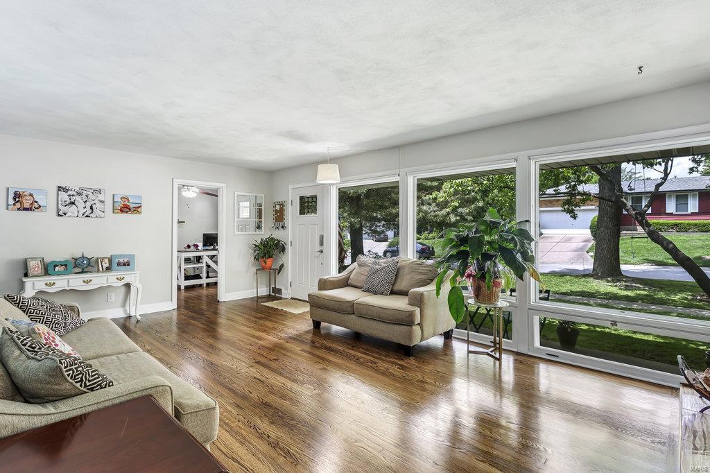 1270 Bridle Road St. Louis, MO 63119 - Photo 2 of 39 Gallery Image 2